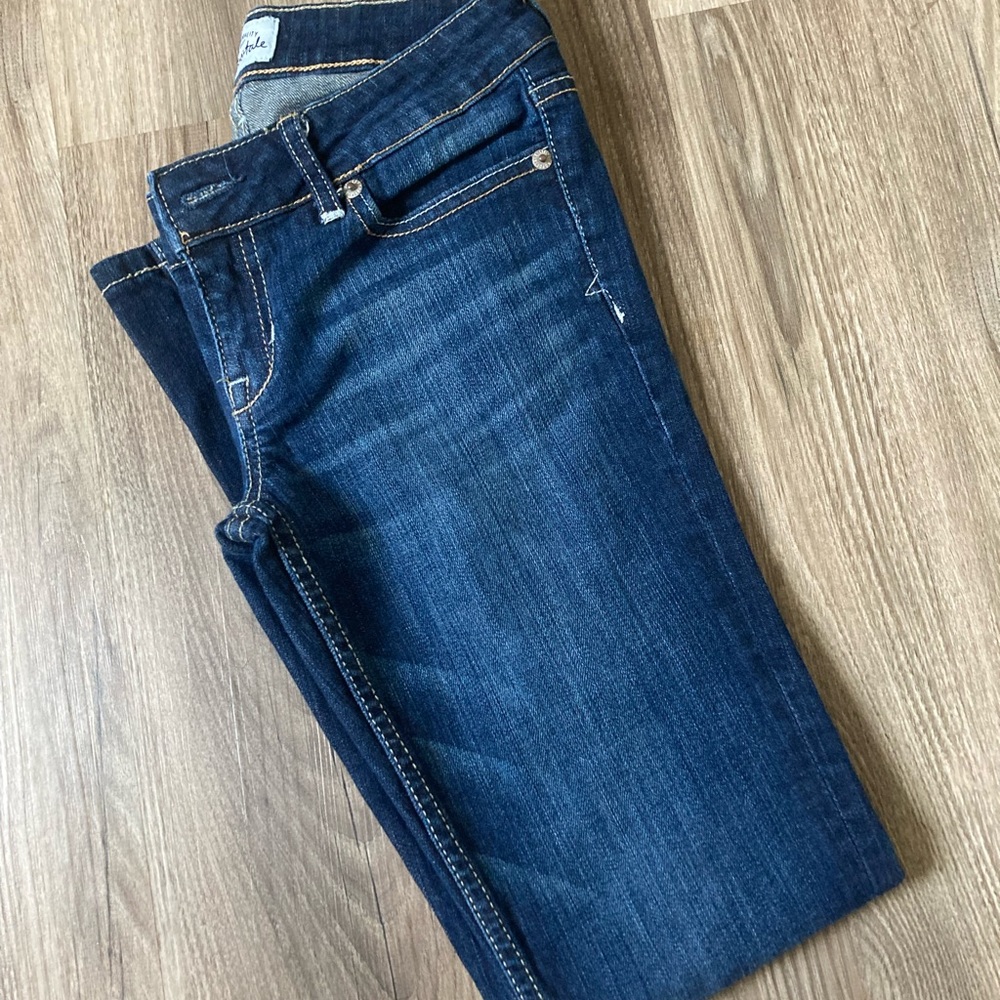 Aeropostale Skinny Jeans. 00 short. Excellent Condition. Smoke and pet free home